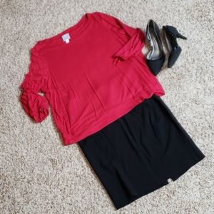 Red 3/4 sleeve blouse sweater-ish top